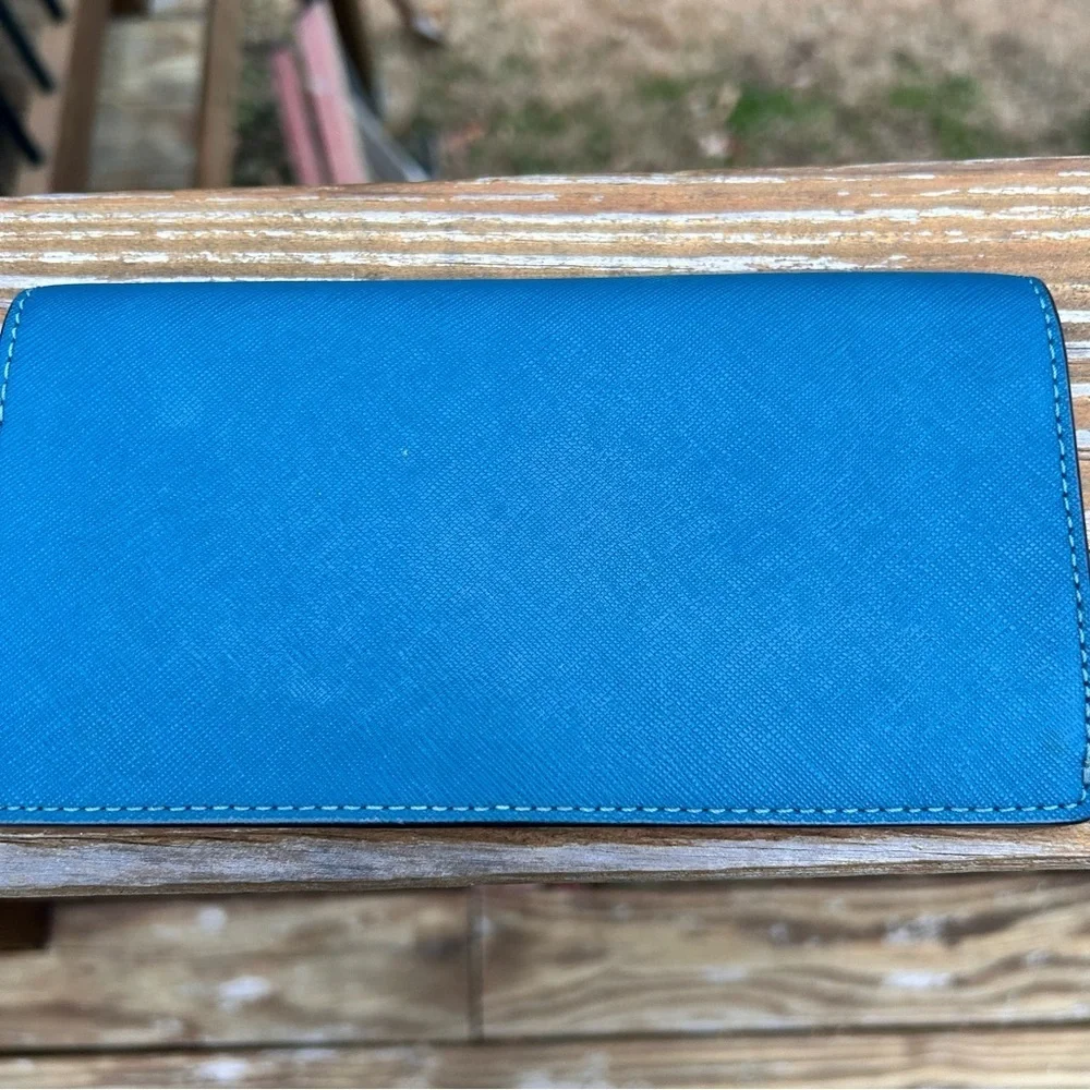 henri bendel chic teal